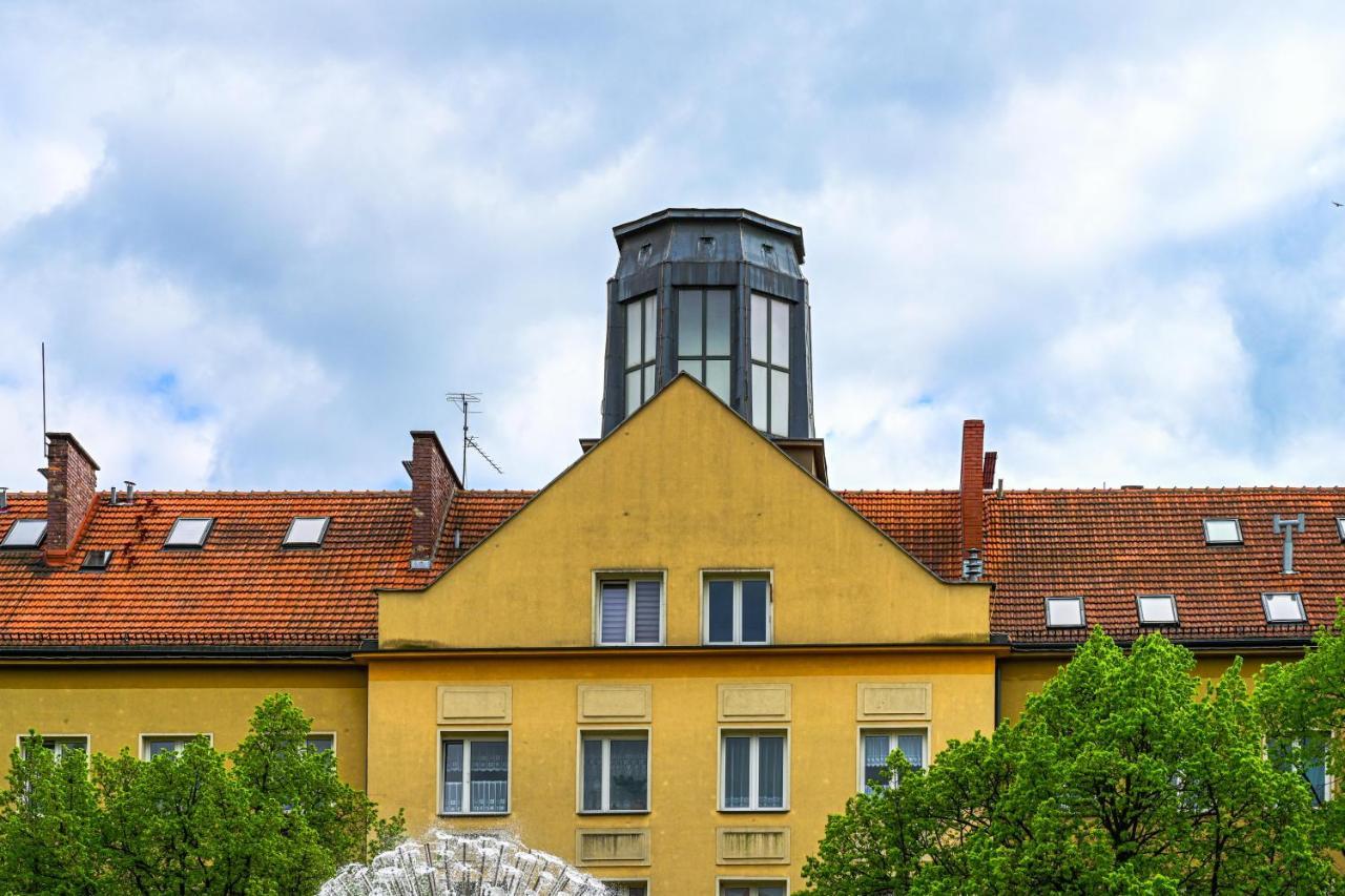 House With Lanterns Apartment Tychy Bagian luar foto
