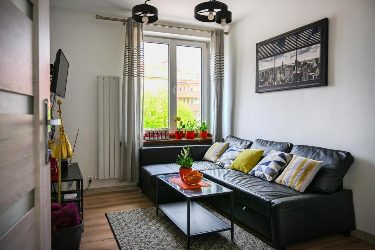 House With Lanterns Apartment Tychy Bagian luar foto